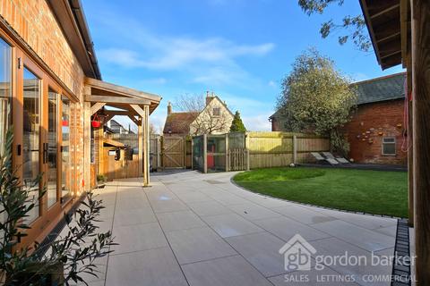 3 bedroom house for sale, Throop Road, Throop BH8