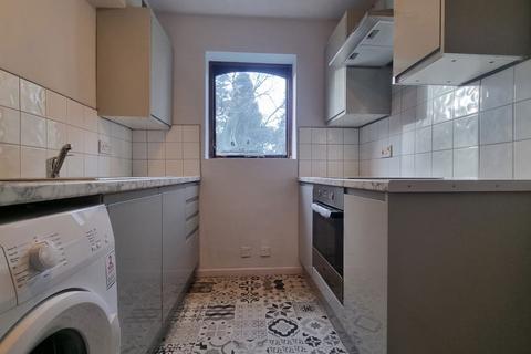 undefined, Moncrieffe Close