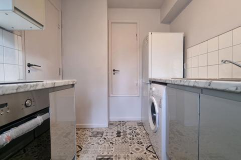 undefined, Moncrieffe Close