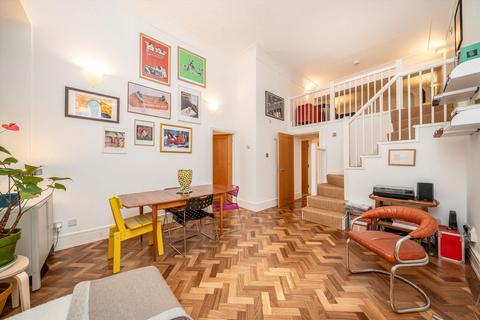2 bedroom flat for sale, Rosebery Avenue, London EC1R