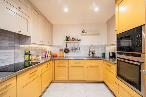 2 bedroom flat for sale, Rosebery Avenue, London EC1R