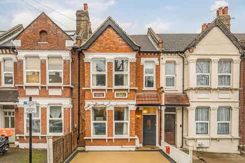 Gleneagle Road, London SW16