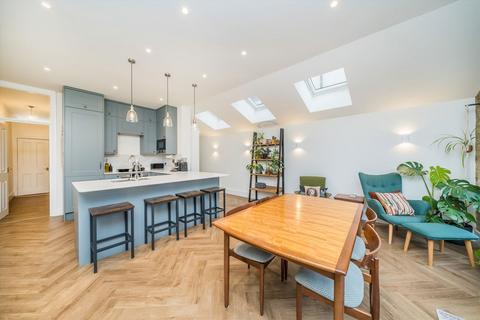 4 bedroom terraced house for sale, Gleneagle Road, London SW16