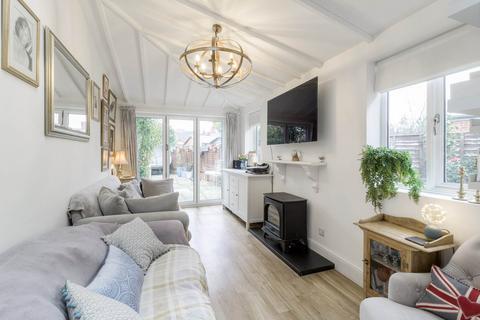 undefined, Bury Avenue, Newport Pagnell MK16