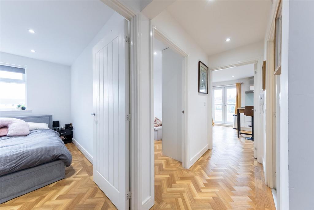 63 Curzon Street-019.JPG