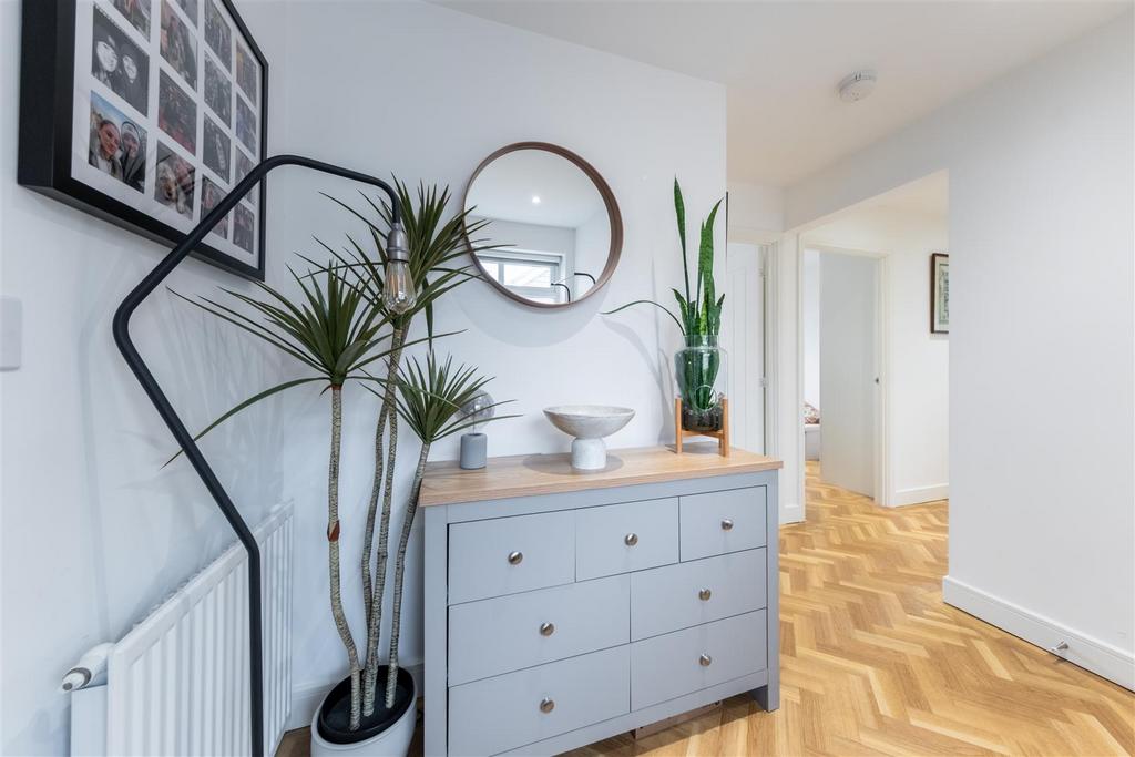 63 Curzon Street-018.JPG