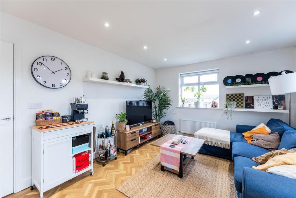 63 Curzon Street-005.JPG
