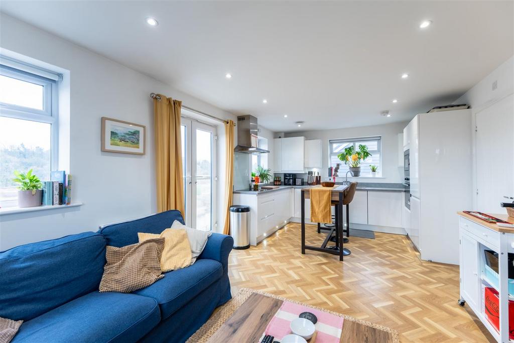 63 Curzon Street-007.JPG