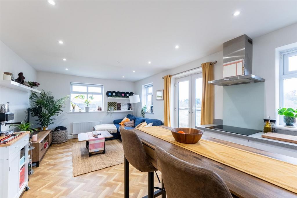 63 Curzon Street-003.JPG