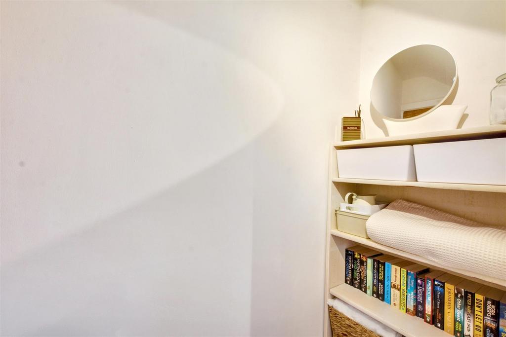 Dressing Room 3.jpeg