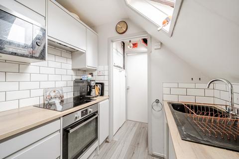 undefined, York Road, Guildford, GU1