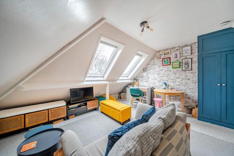 undefined, York Road, Guildford, GU1