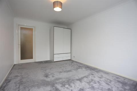 2 bedroom flat to rent, New Church Road, Hove