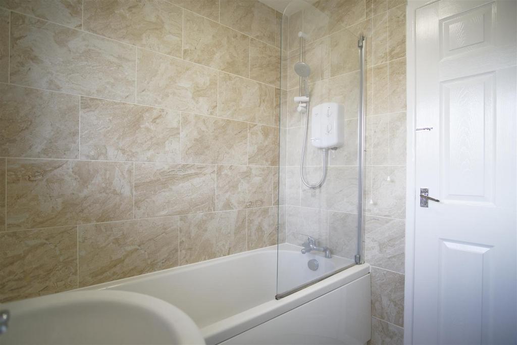 Bathroom Image 2