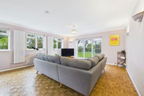 undefined, Golden Avenue, East Preston, BN16 1QT