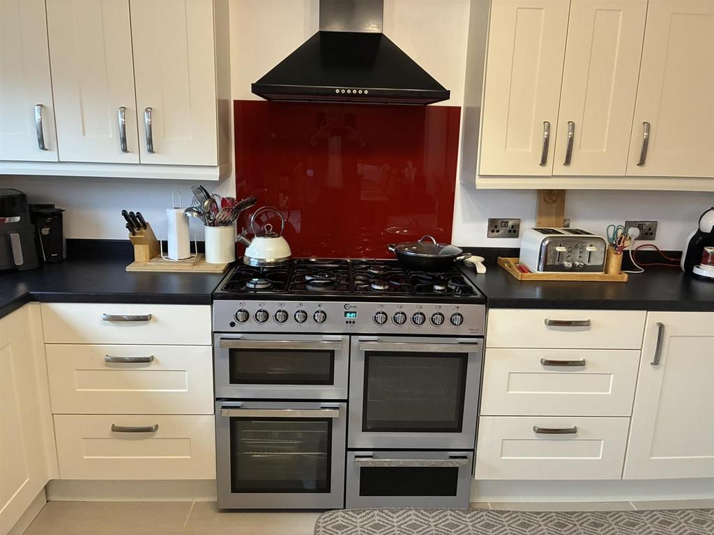 Living/dining/kitchen