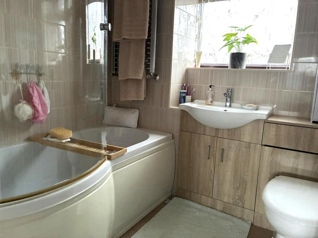 Family bathroom