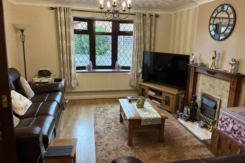 3 bedroom detached house for sale, Trafalgar Way, Glen Parva, Leicester