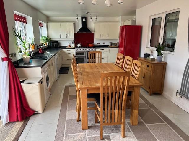 Living/dining/kitchen
