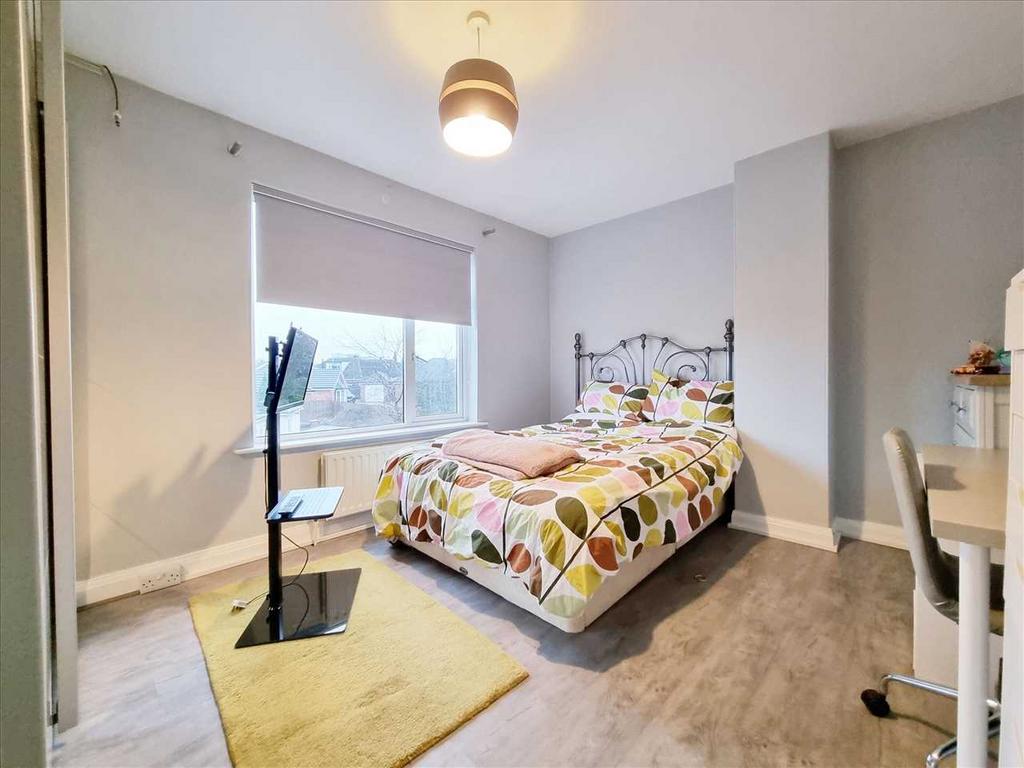 Bedroom 3: