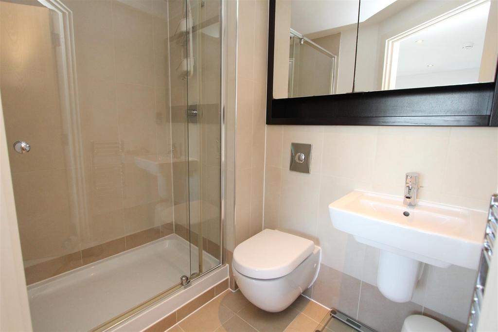 Ensuite.JPG