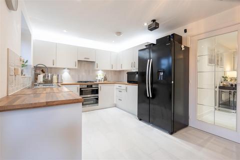 4 bedroom detached house for sale, Edmund Road, Holystone, Newcastle Upon Tyne