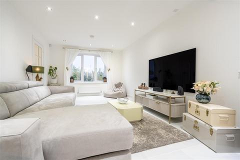 4 bedroom detached house for sale, Edmund Road, Holystone, Newcastle Upon Tyne