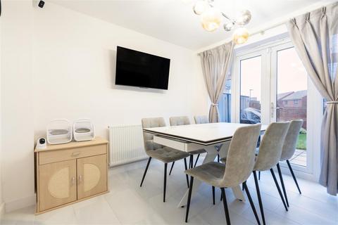 4 bedroom detached house for sale, Edmund Road, Holystone, Newcastle Upon Tyne