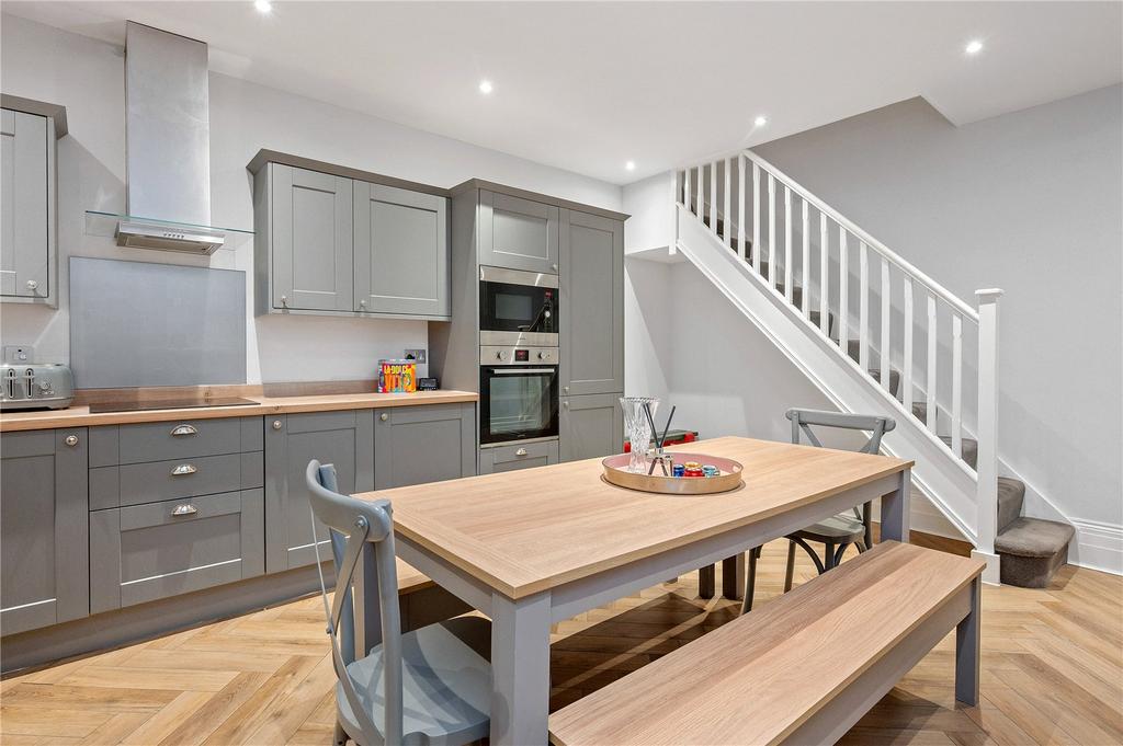 Kitchen/ Dining Area