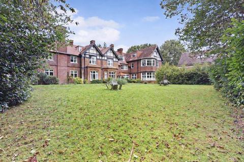 2 bedroom ground floor flat for sale, Lovibonds Avenue, Orpington BR6