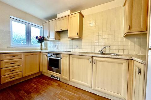 undefined, Blackburn Way, Hounslow TW4