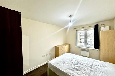 undefined, Blackburn Way, Hounslow TW4