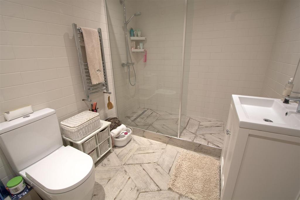 ENSUITE.jpg