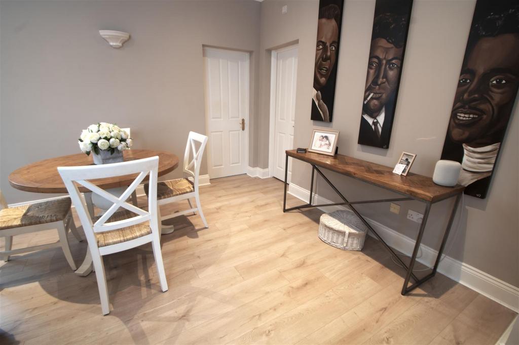 DINING AREA.jpg