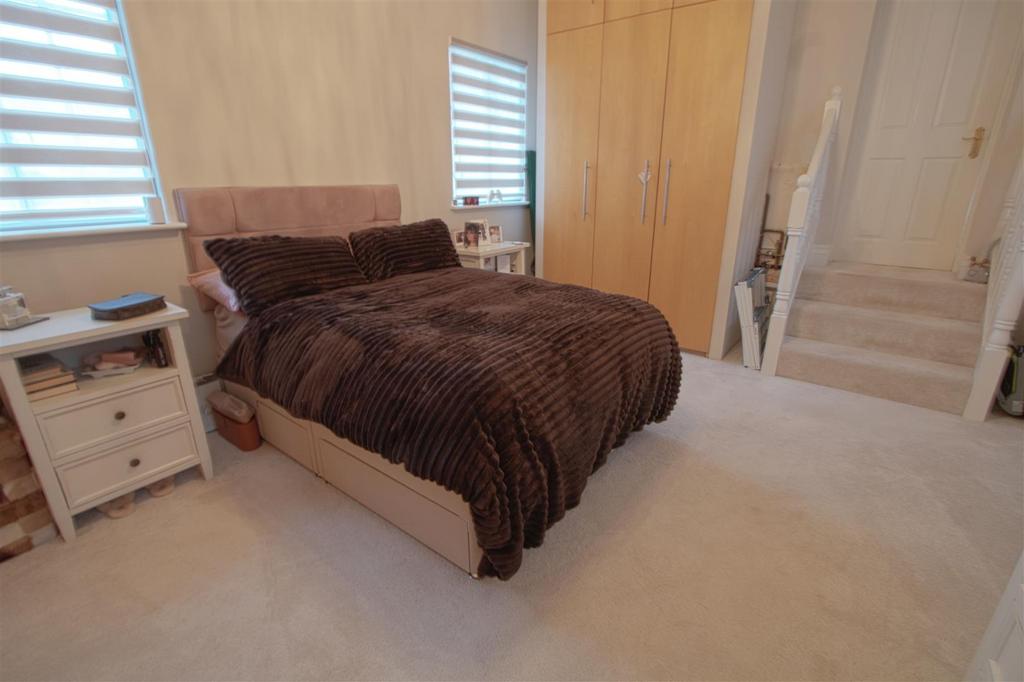 BEDROOOM .jpg