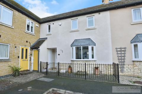3 bedroom house to rent, Mallard Court, Stamford