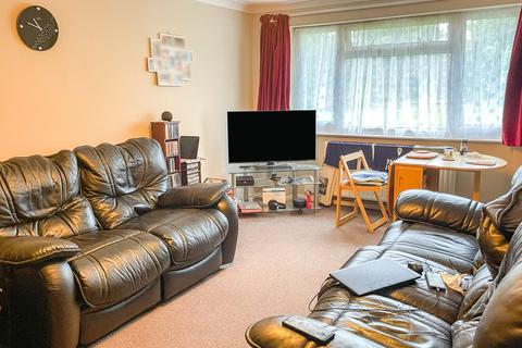 2 bedroom bungalow for sale, Willow Walk, Eastbourne, BN22