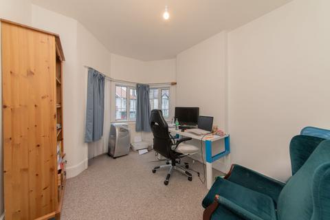 undefined, Woodlands Avenue, London, N3