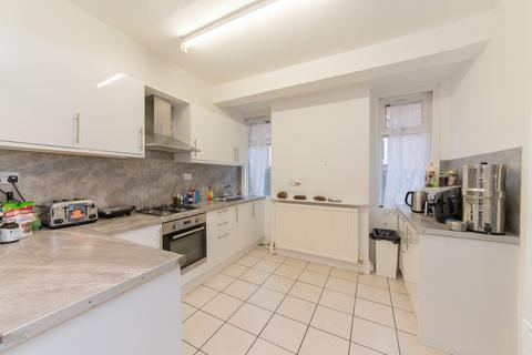 4 bedroom terraced house for sale, Woodlands Avenue, London, N3