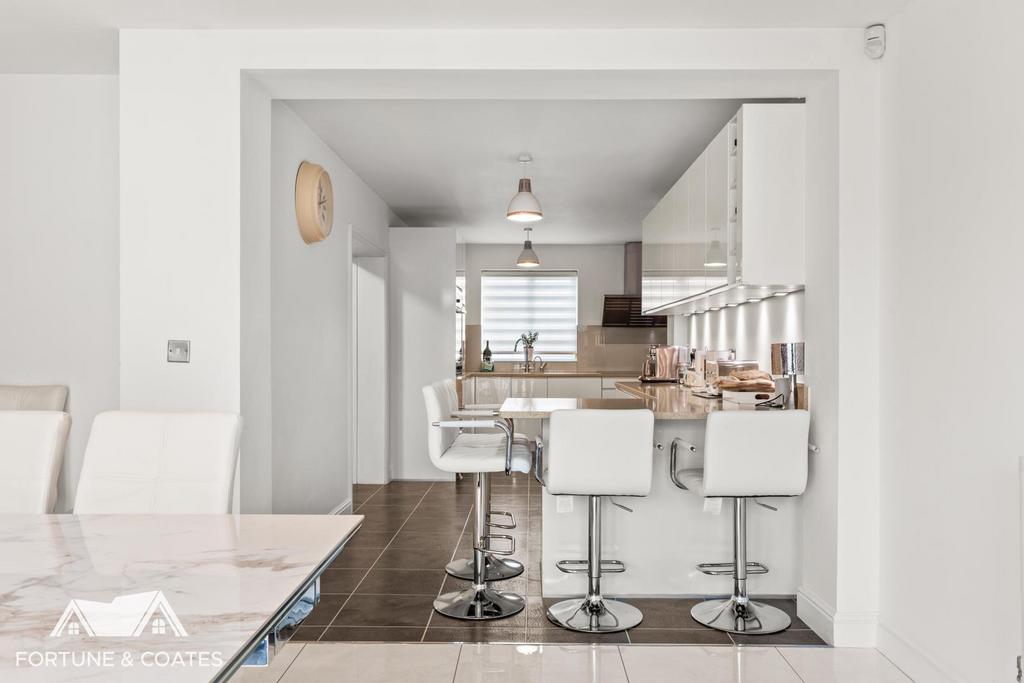 Quendon Drive 19.jpg