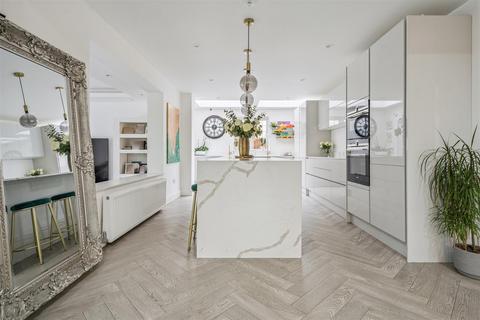 5 bedroom detached house for sale, Watling Knoll, Radlett WD7
