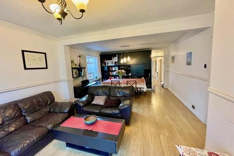 4 bedroom semi-detached bungalow for sale, Park Drive, Potters Bar EN6