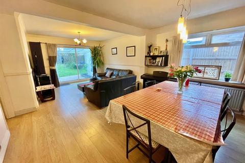 4 bedroom semi-detached bungalow for sale, Park Drive, Potters Bar EN6