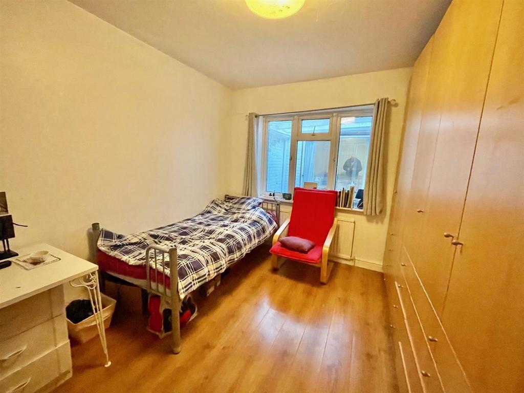 Park Drive 4 Bed 3.jpg