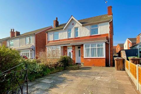 3 bedroom semi-detached house for sale, Wennington Road, Southport PR9