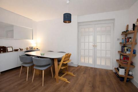 2 bedroom house for sale, Lemsford Court, Borehamwood