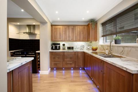 4 bedroom detached house for sale, The Orchard, Holcombe, EX7