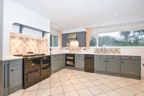4 bedroom detached house to rent, Frithsden Copse, Potten End, HP4