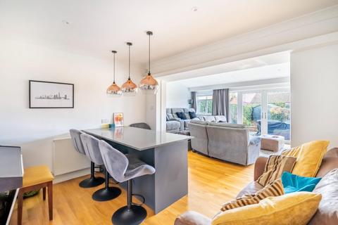 4 bedroom detached house for sale, Greenshaw Drive, York