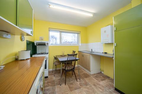 2 bedroom flat for sale, Cross Oak Road, Berkhamsted HP4